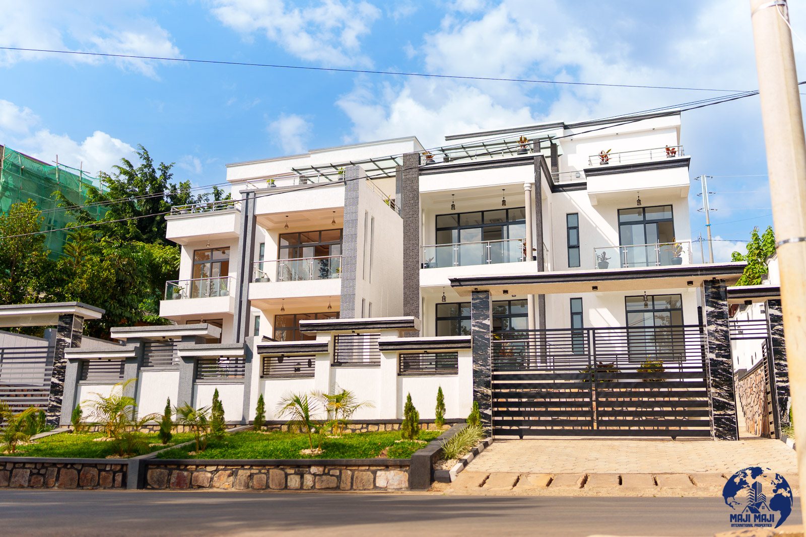 Luxury Marina Penthouse - Image 2